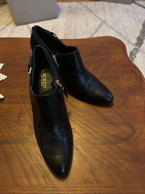 Lauren Ralph Lauren Black Leather Pointed Ankle Booties with Side Zip